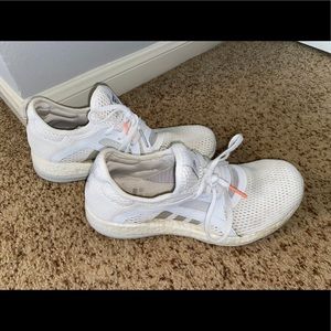 White Adidas pure boost